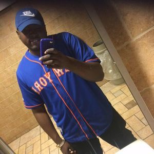 Meet your Posher, Derrick